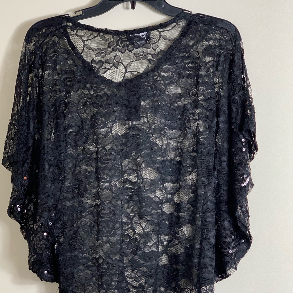 Authentic BeBe Top - Picture 4 of 4
